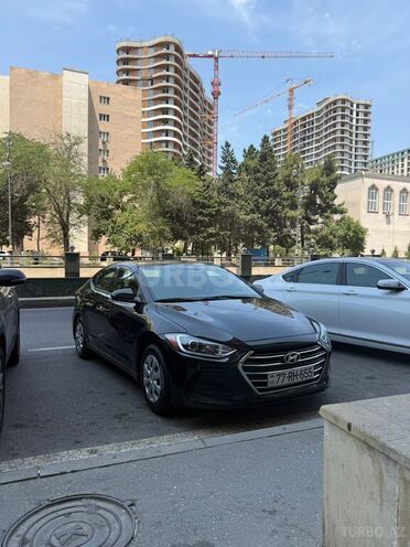 Hyundai Elantra 2018, 80,000 km - 2.0 л - Bakı