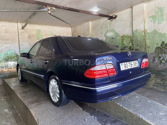 Mercedes E 280 2000, 325,000 km - 2.8 л - Quba