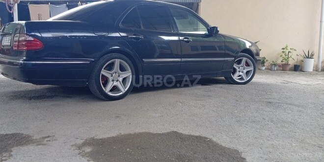 Mercedes E 280 2000, 325,000 km - 2.8 л - Quba