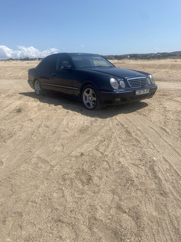 Mercedes E 280 2000, 325,000 km - 2.8 л - Quba