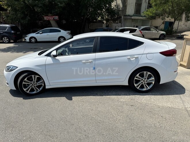 Hyundai Avante 2018, 193,000 km - 1.6 l - Bakı