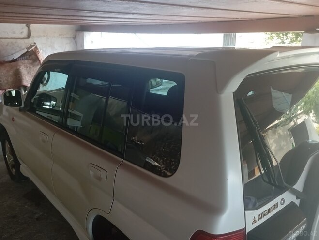 Mitsubishi Pajero io 2000, 270,000 km - 1.8 l - Bakı