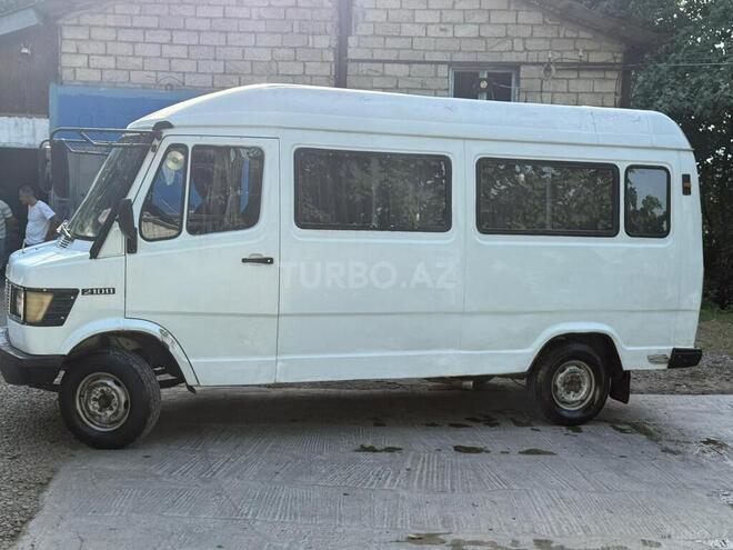 Mercedes 208 D 1992, 400,000 km - 2.0 l - Astara