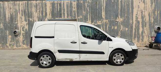 Peugeot Partner 2014, 233,000 km - 1.6 l - Bakı