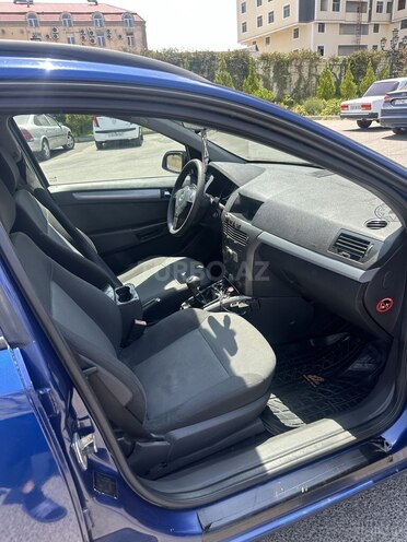 Opel Astra 2006, 330,000 km - 1.4 l - Bakı