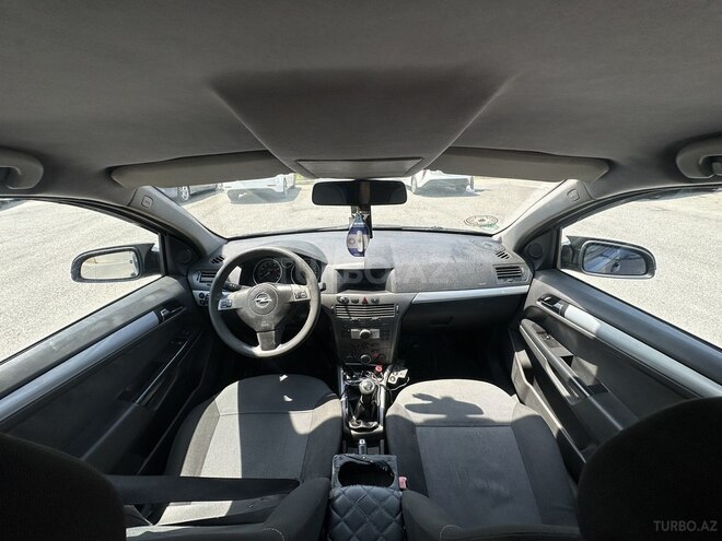 Opel Astra 2006, 330,000 km - 1.4 l - Bakı