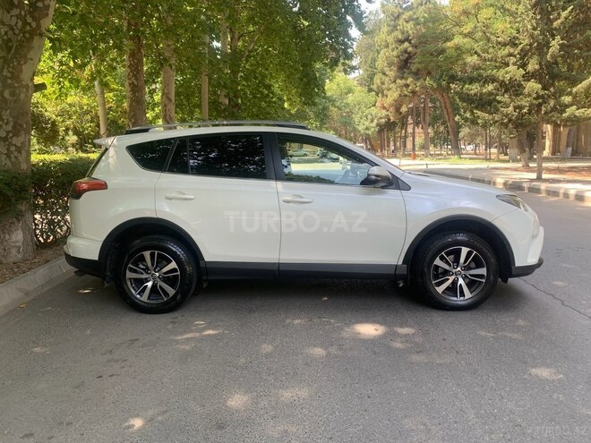 Toyota RAV4 2016, 135,840 km - 2.0 l - Bakı