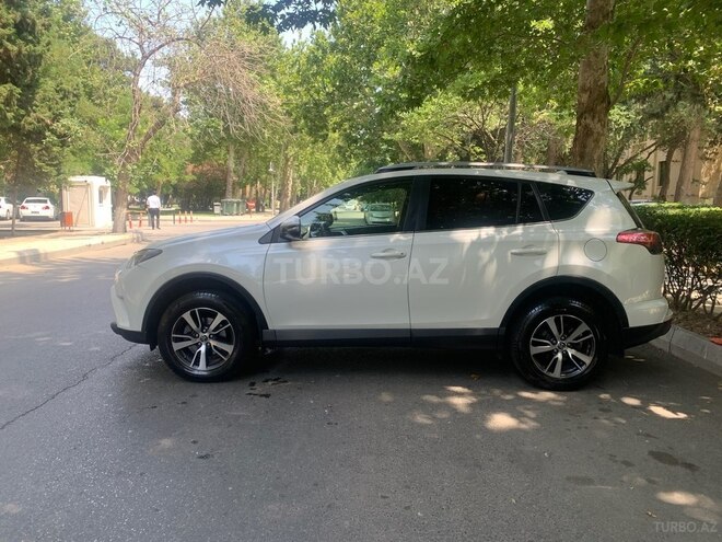 Toyota RAV4 2016, 135,840 km - 2.0 l - Bakı