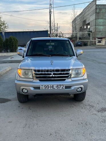 Mitsubishi Pajero io 2004, 285,000 km - 2.0 л - Bakı