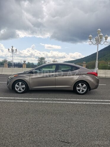 Hyundai Elantra 2013, 210,000 km - 1.8 l - Qəbələ