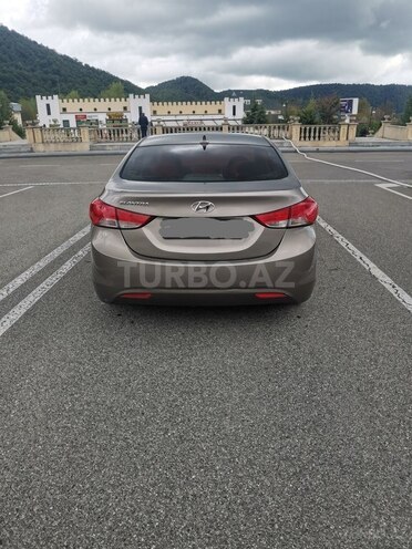 Hyundai Elantra 2013, 210,000 km - 1.8 l - Qəbələ