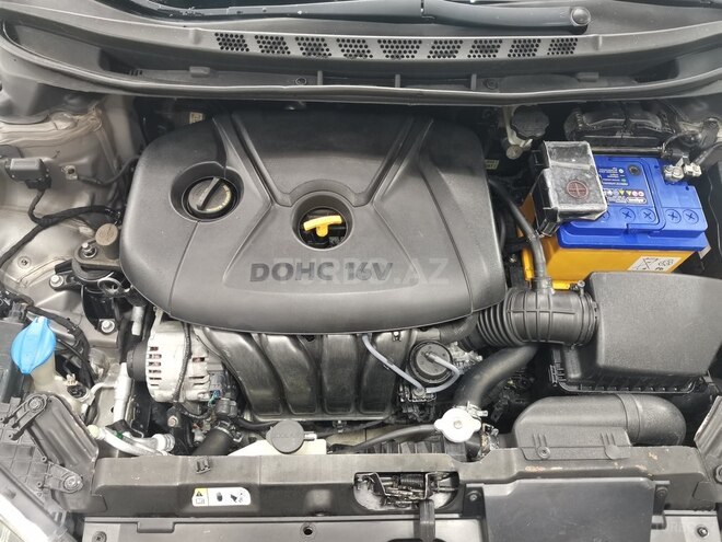 Hyundai Elantra 2013, 210,000 km - 1.8 l - Qəbələ
