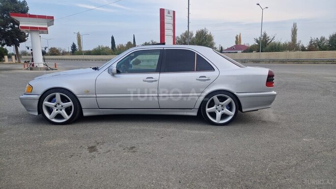 Mercedes C 240 2000, 195,000 km - 2.4 l - Yevlax