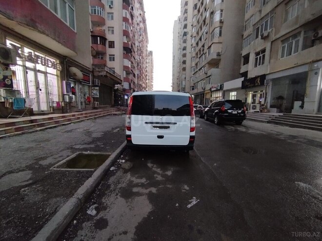Mercedes Vito 111 2010, 427,000 km - 2.2 l - Bakı