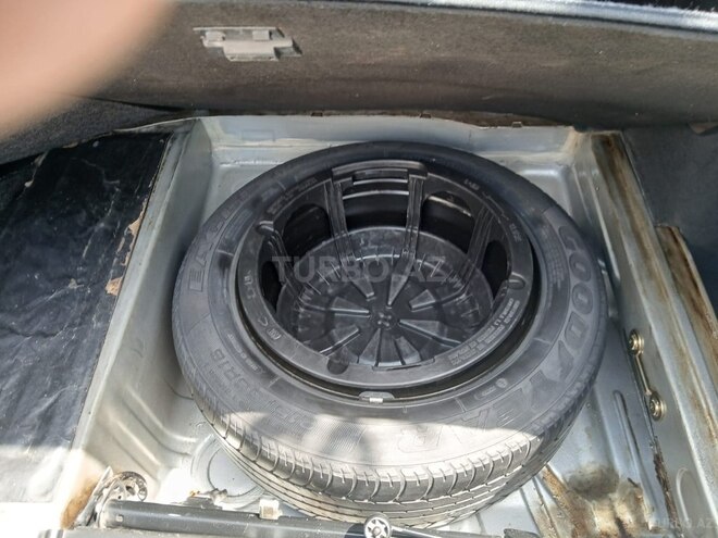 Mercedes E 220 d 2001, 560,000 km - 2.2 л - İmişli
