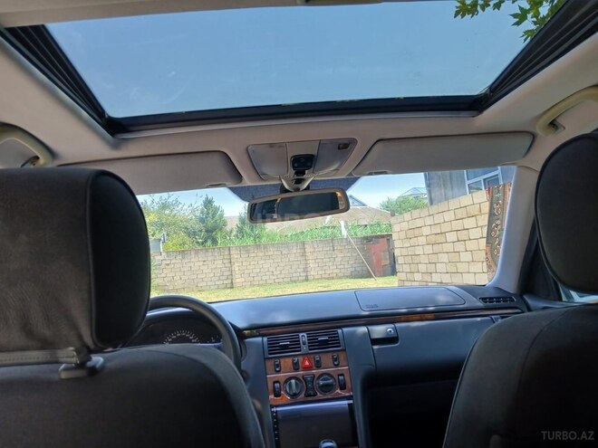Mercedes E 220 d 2001, 560,000 km - 2.2 л - İmişli
