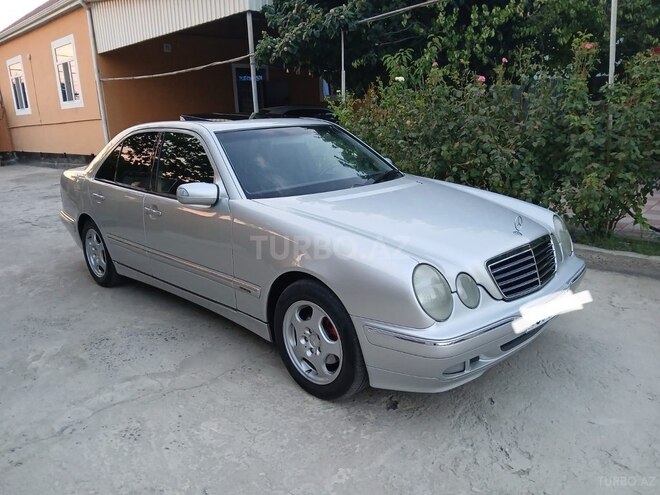 Mercedes E 220 d 2001, 560,000 km - 2.2 л - İmişli