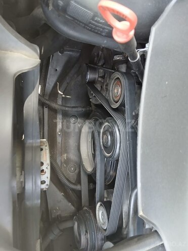Mercedes E 220 d 2001, 560,000 km - 2.2 л - İmişli
