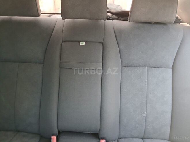 Mercedes E 220 d 2001, 560,000 km - 2.2 л - İmişli