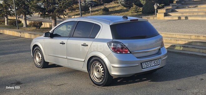 Opel Astra 2008, 250,000 km - 1.4 l - Qusar