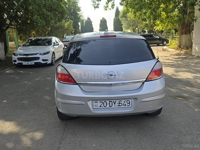 Opel Astra 2004, 200,000 km - 1.4 l - Gəncə