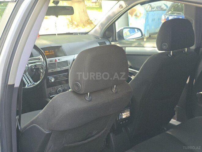 Opel Astra 2004, 200,000 km - 1.4 l - Gəncə