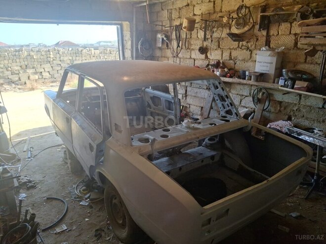 LADA (VAZ) 21011 1980, 180,000 km - 1.3 л - Bakı