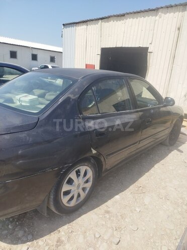 Hyundai Elantra 2001, 300,000 km - 2.0 l - Şamaxı