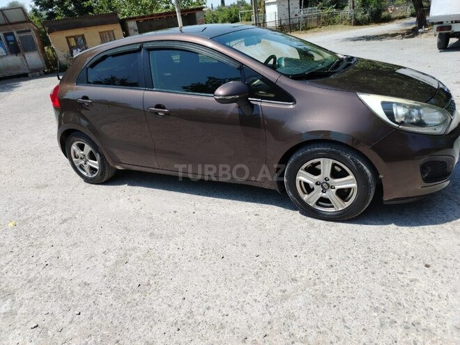 Kia Rio 2012, 276,000 km - 1.4 l - Şəki