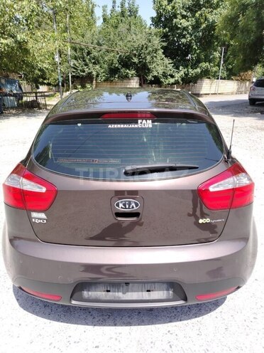 Kia Rio 2012, 276,000 km - 1.4 l - Şəki