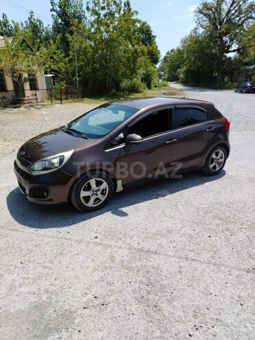 Kia Rio 2012, 276,000 km - 1.4 l - Şəki