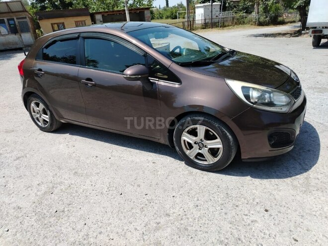 Kia Rio 2012, 276,000 km - 1.4 l - Şəki
