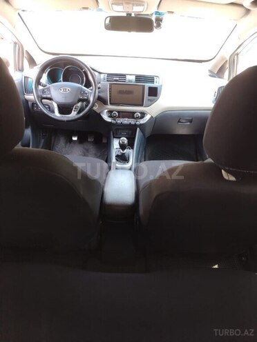 Kia Rio 2012, 276,000 km - 1.4 l - Şəki