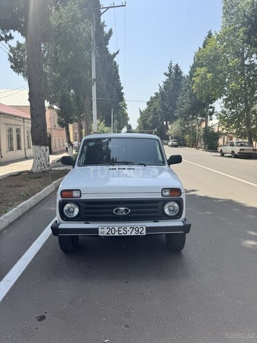 LADA (VAZ) Niva 2008, 190,000 km - 1.7 л - Qazax