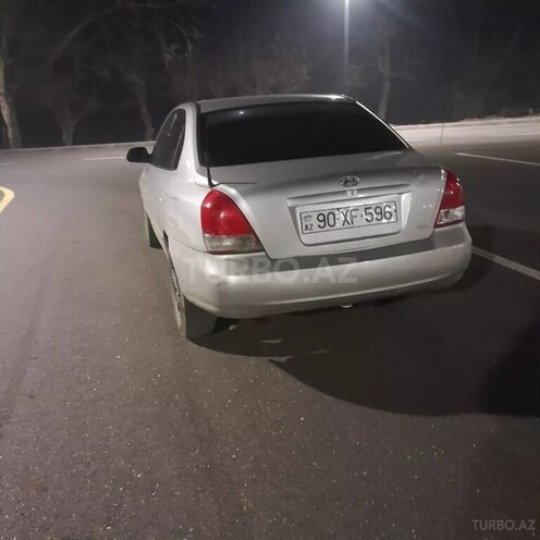 Hyundai Elantra 2001, 221,253 km - 2.0 l - Qax
