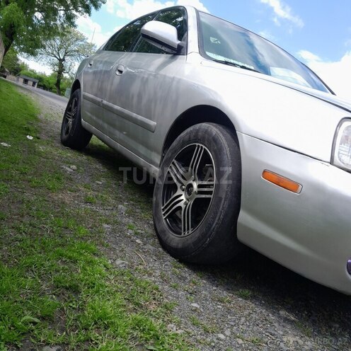 Hyundai Elantra 2001, 221,253 km - 2.0 l - Qax