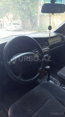 Opel Vectra 1996, 318,000 km - 2.0 l - Qazax