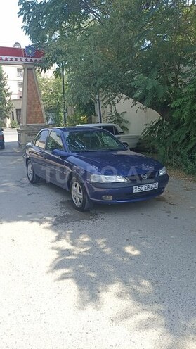 Opel Vectra 1996, 318,000 km - 2.0 l - Qazax