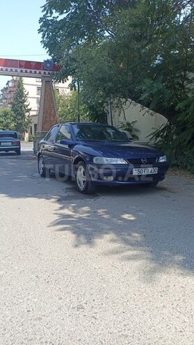 Opel Vectra 1996, 318,000 km - 2.0 l - Qazax