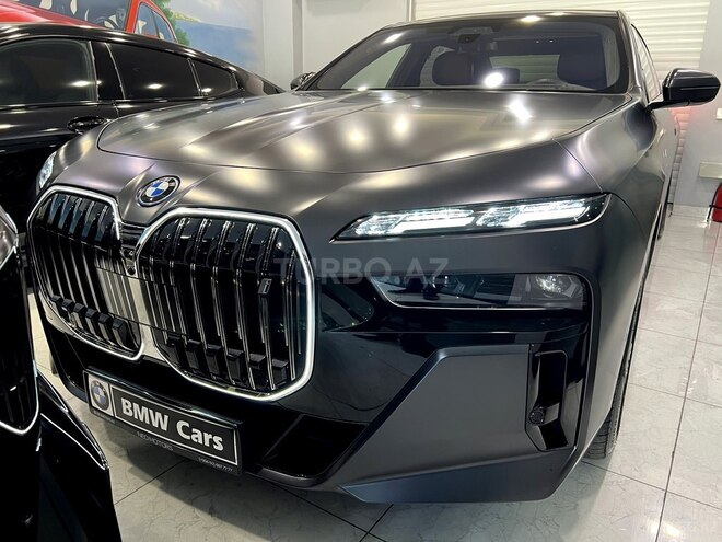 BMW i7-4