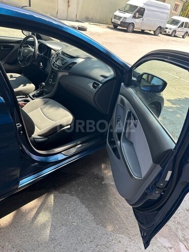 Hyundai Elantra 2015, 187,257 km - 1.8 l - Bakı