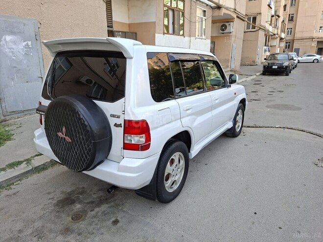 Mitsubishi Pajero io 2000, 286,000 km - 2.0 l - Bakı