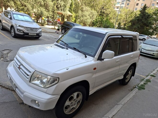 Mitsubishi Pajero io 2000, 286,000 km - 2.0 l - Bakı
