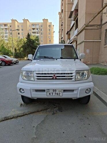 Mitsubishi Pajero io 2000, 286,000 km - 2.0 l - Bakı