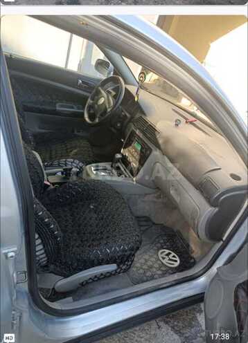 Volkswagen Passat 2003, 239,391 km - 1.8 l - Biləsuvar
