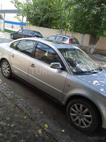 Volkswagen Passat 2003, 239,391 km - 1.8 l - Biləsuvar
