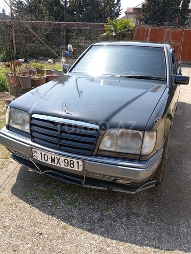 Mercedes E 250 1993, 380,000 km - 2.5 l - Astara