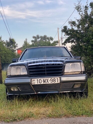Mercedes E 250 1993, 380,000 km - 2.5 l - Astara