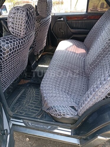 Mercedes E 250 1993, 380,000 km - 2.5 l - Astara