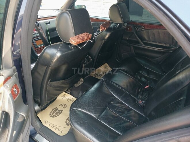 Mercedes E 220 d 2001, 413,000 km - 2.2 л - Bakı